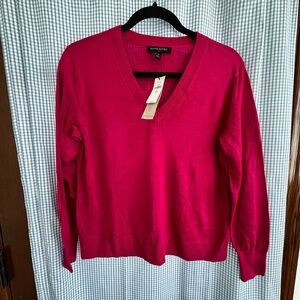 Banana Republic Women's V-Neck Sweater - Fuchsia Pink
